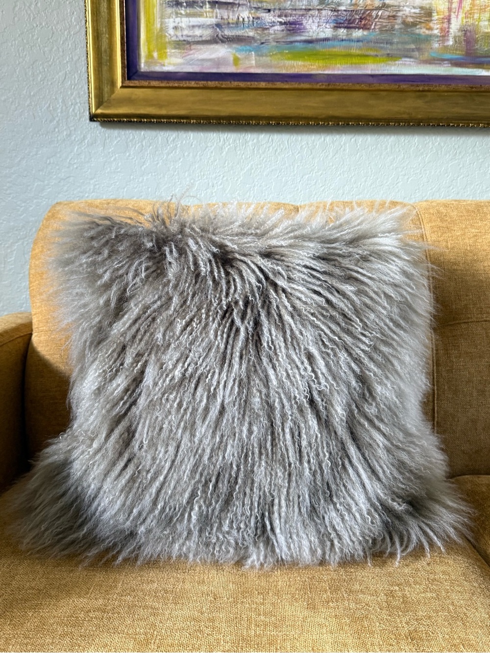MON CHATEAU LUXURY Tan & GRAY TIBETAN LAMB FUR THROW PILLOW 18"×18" like new